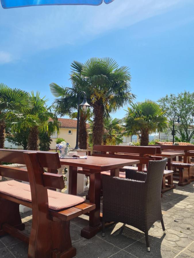 Villa Carpe Diem Vantacici Exterior photo
